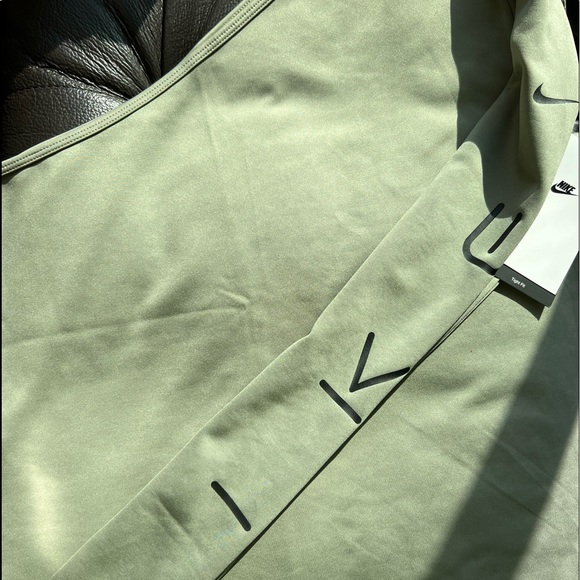 New $55 S M L Women’s Nike Sportswear Asymmetrical Long-Sleeve Top CZ8188-320 - Picture 6 of 11